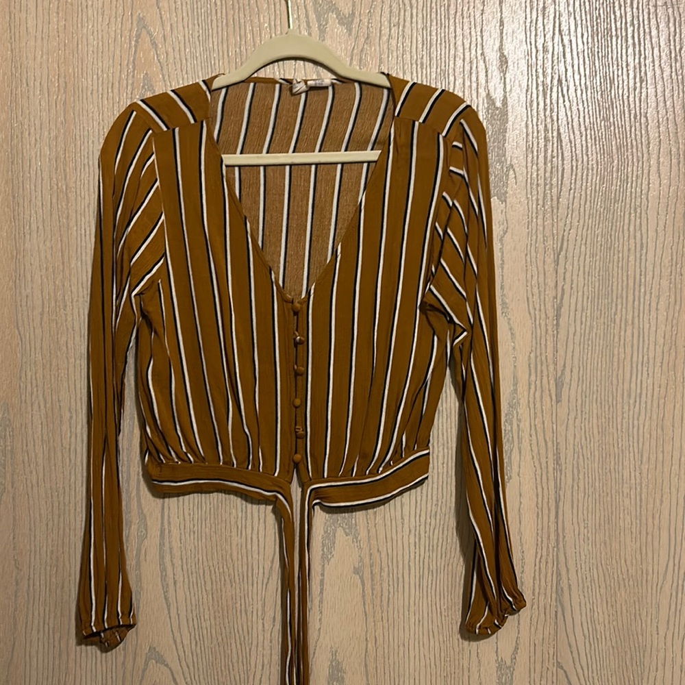 Long sleeve crop top